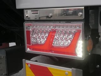 Koito 全 LED 后组合灯 连续双红 L 侧 LEDRCL-24L2S